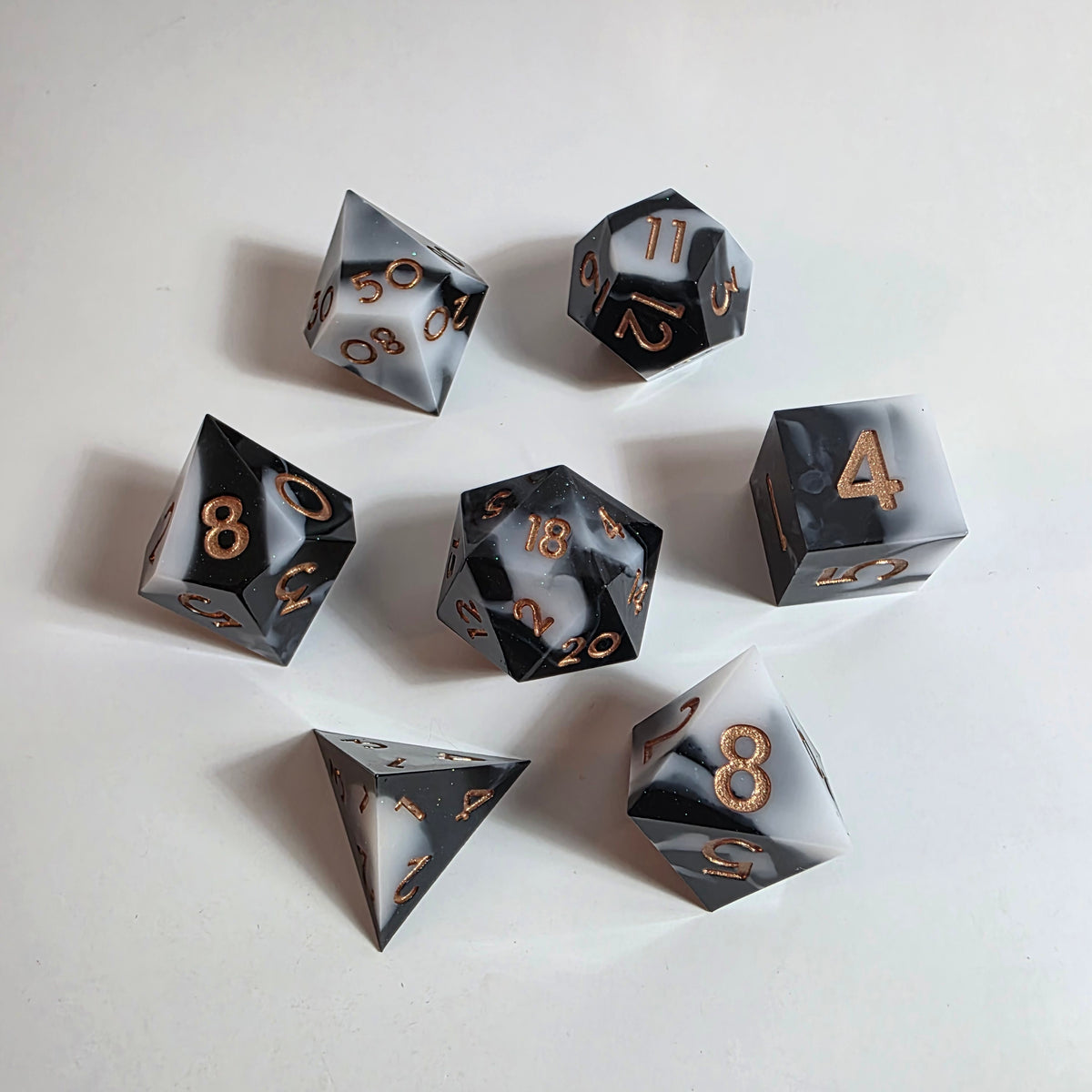 Creeping Shadow Sharp Edge Resin Dice Set