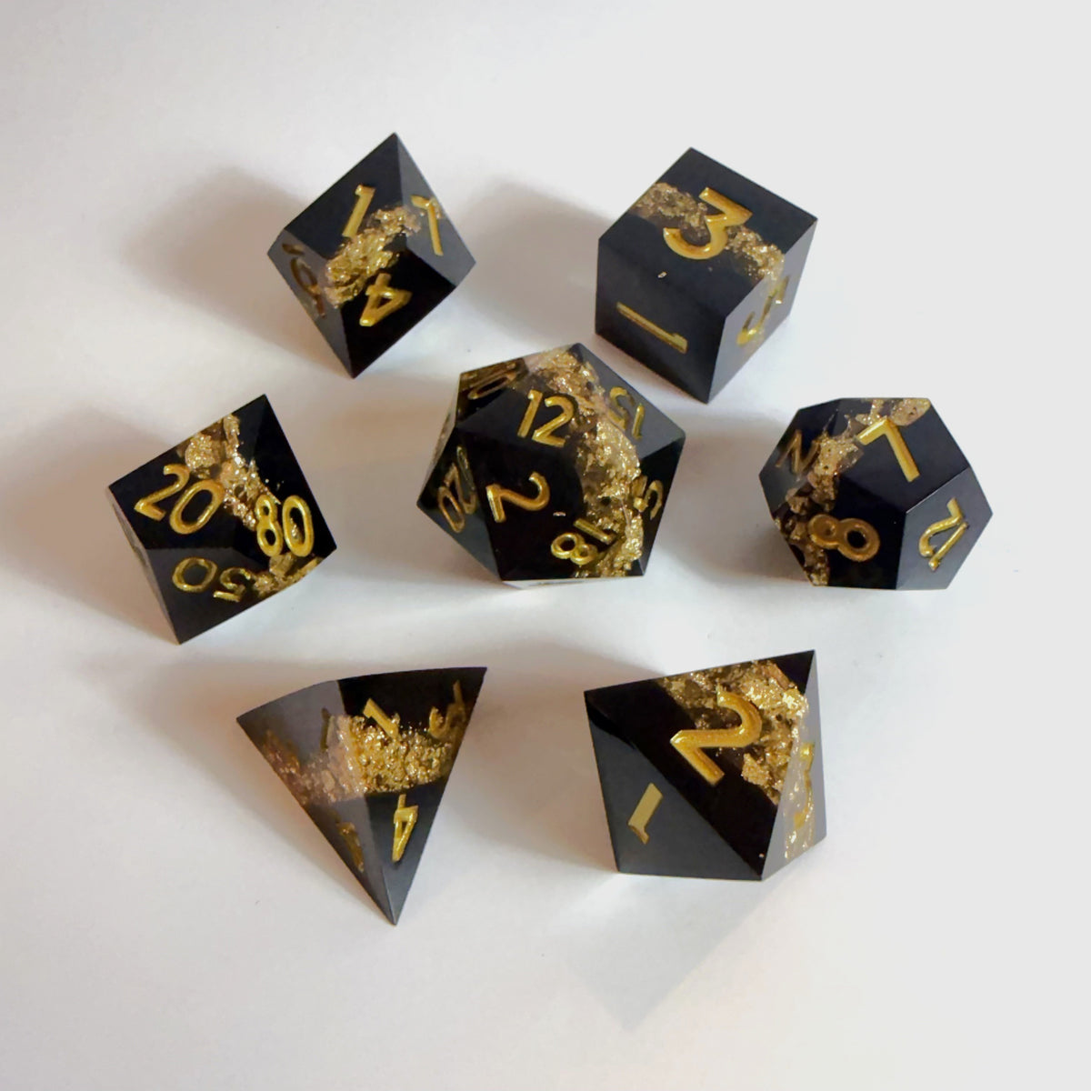 Gold Banded Sharp Edge Resin Dice Set