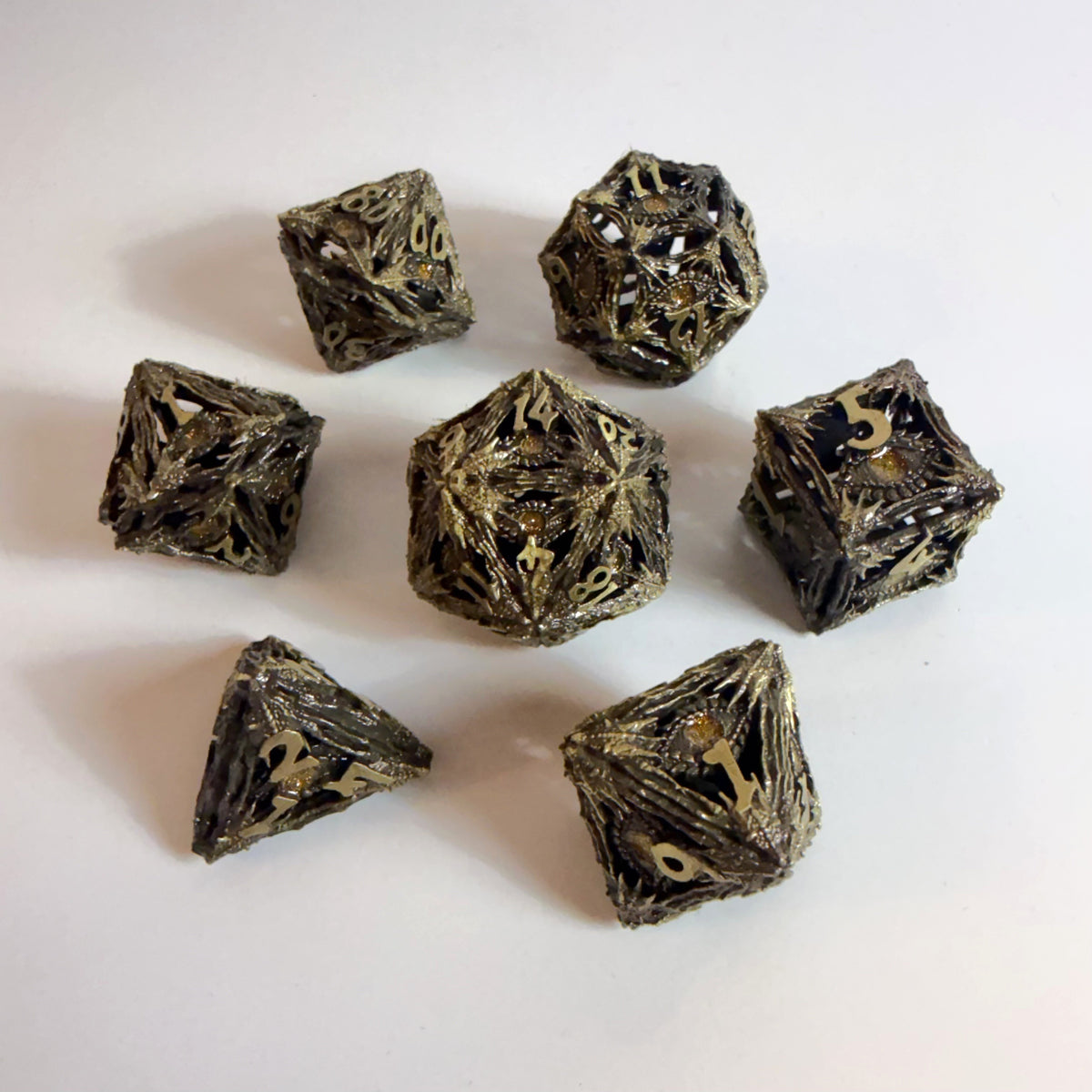 Clawing Dragon Eye Hollow Metal Dice Set